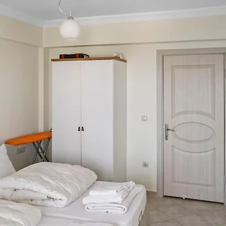 Stunning Apartment With Sea View Apartman